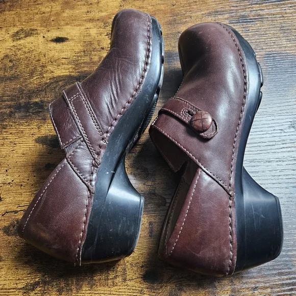 Dansko Brown Leather Mules - Picture 3 of 6